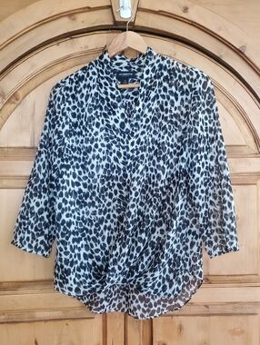 Liz Claiborne Career semi-sheer leopard print blouse Size M